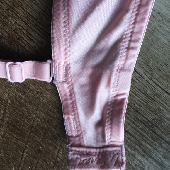 34D bra - Picture 3 of 4